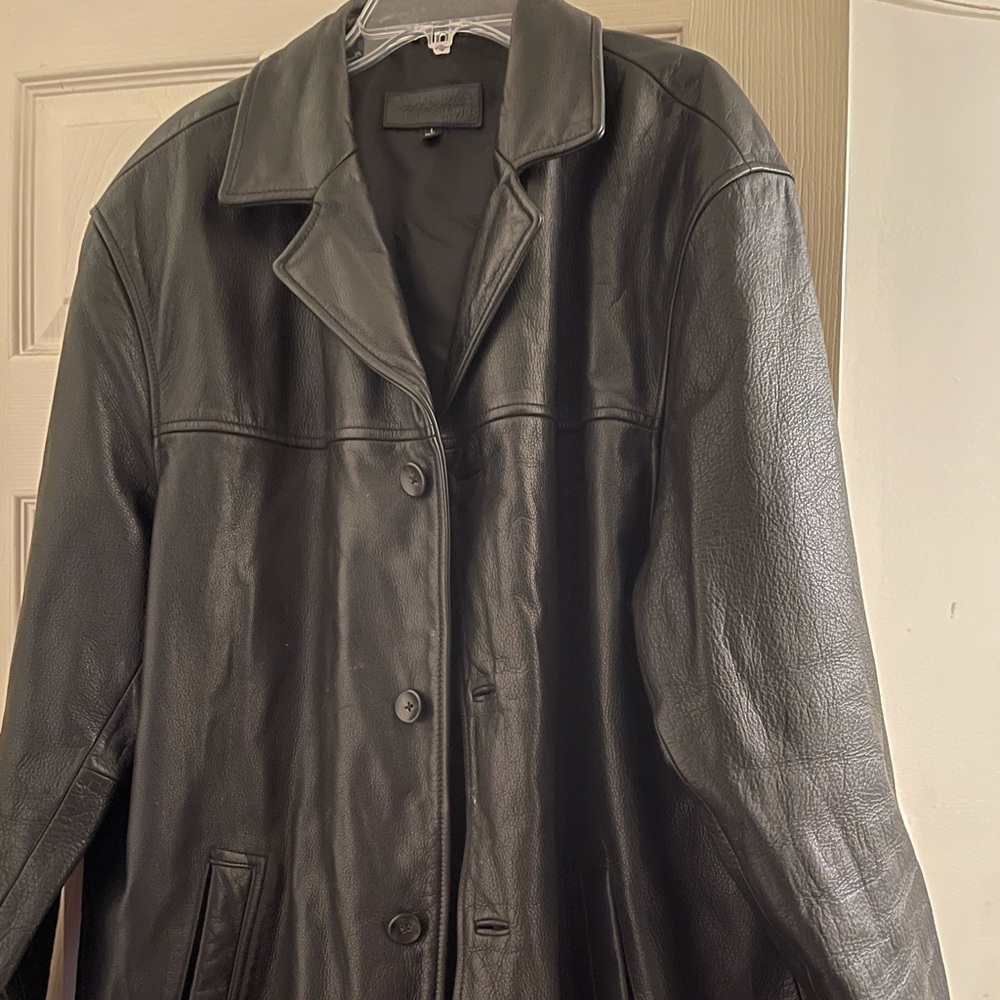 Men’s Button Down Genuine Leather Jacket, John Ashford, Size Large.  Excellent.